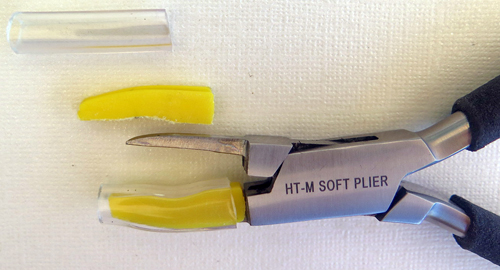 #HT-M: SOFT PLIERS. Small pliers with two layers of soft, sticky plastic padding with are both replaceable. Originally designed for Fred Gorstein who specializes in working on Pelikan 100s